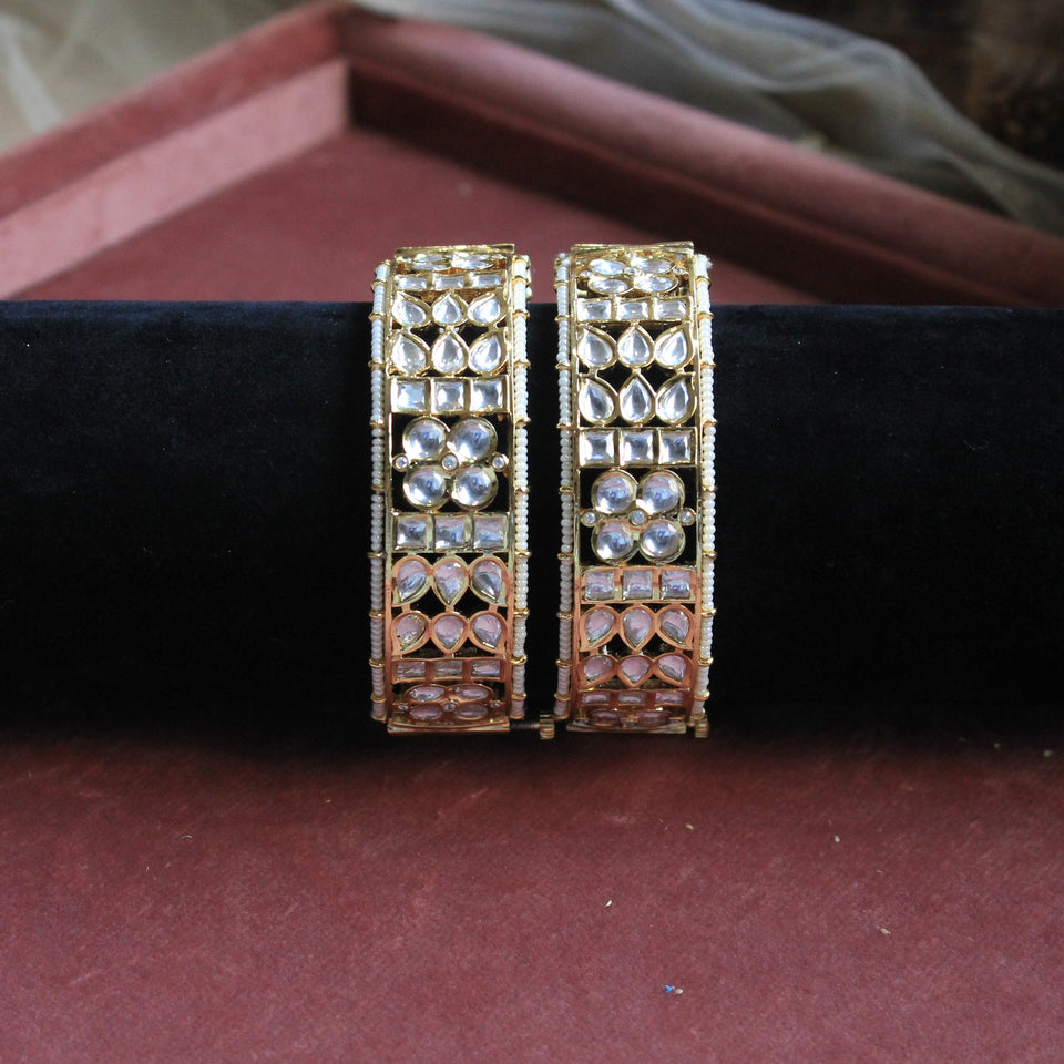Pachi Kundan Bracelet with Intricate Design