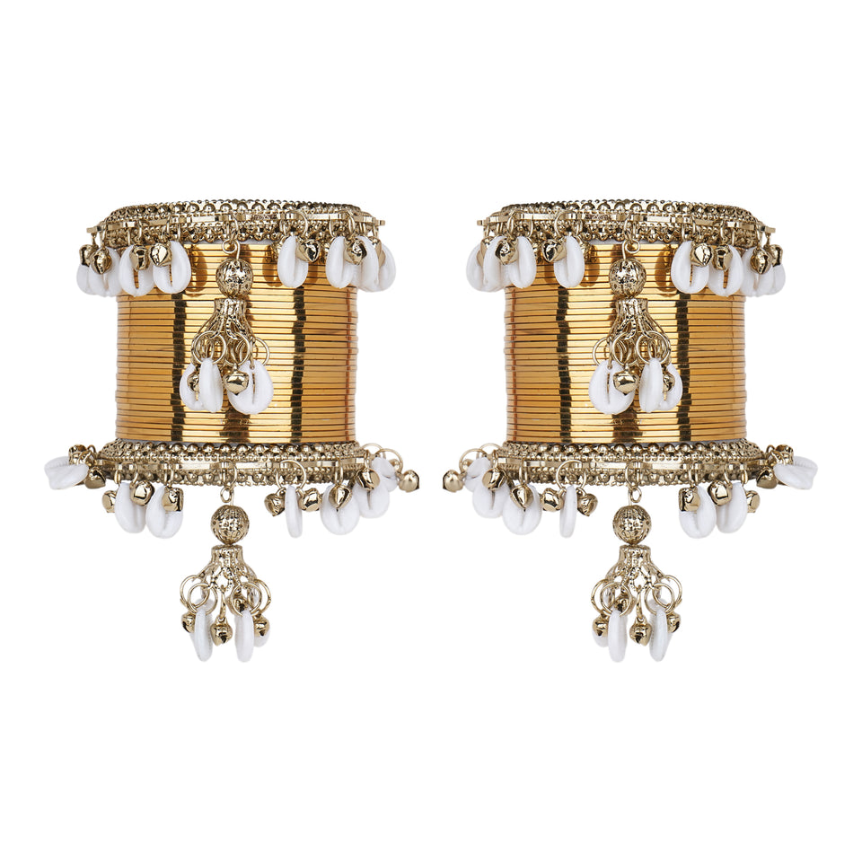Shell hanging Bangle set by Leshya for both hands