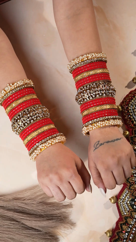 Traditional long bridal set by Leshya for both hands