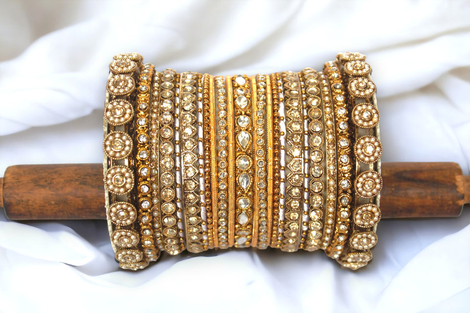 Traditional Style Bangle set for two hands by Leshya