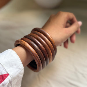 Modern Wooden Bangle Stack by Leshya