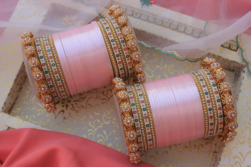 Buy Gold Kundan Dotted Traditional Red Choora, Chooda, Punjabi Bridal  Chooda, Wedding Bangles Online in India - Etsy