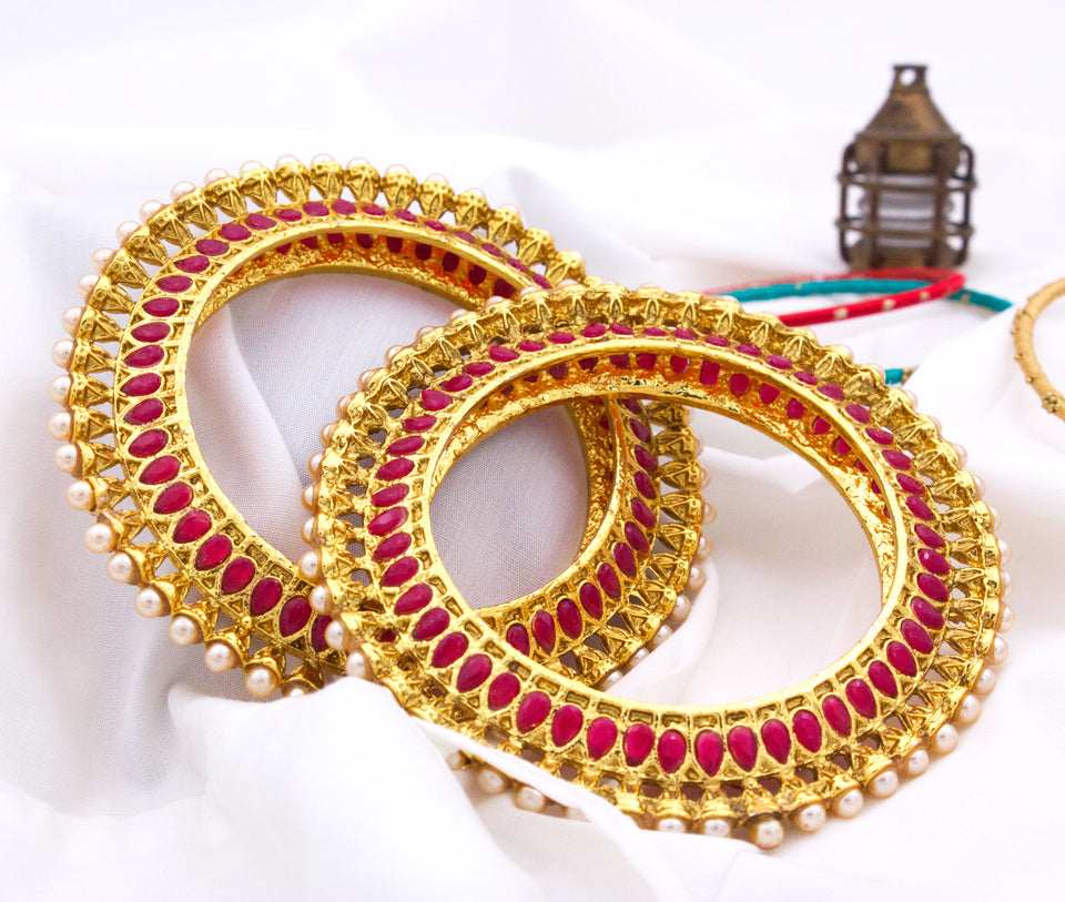 LAMANSH Pack of 5 Gold Tone Pearl Beaded Kundan Bracelet  Stone Rakh   Lamansh