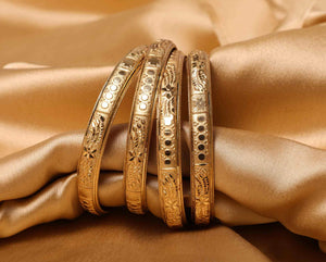 Guarantee Gold Dyed Bracelets With Stamping Design